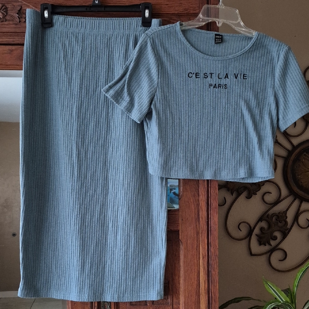 SHEIN Textured Skirt Set